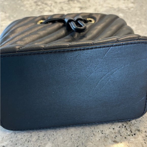 Michael Kors Suri Bucket Crossbody - Picture 6 of 16